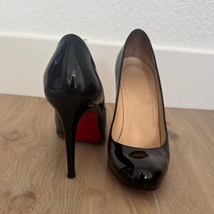 Christian Louboutin Black Patent 100 mm Pumps - Women's Classic Stiletto- 39